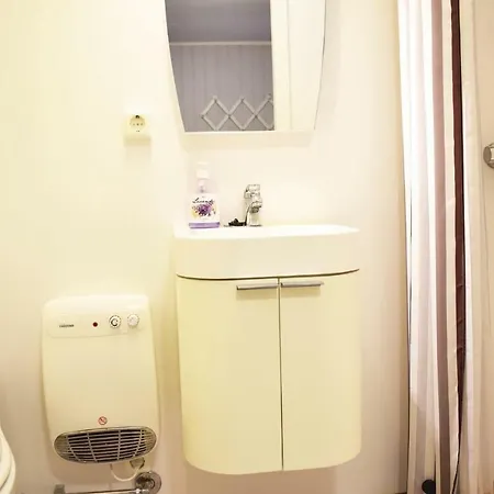 Five Bedroom Holiday In