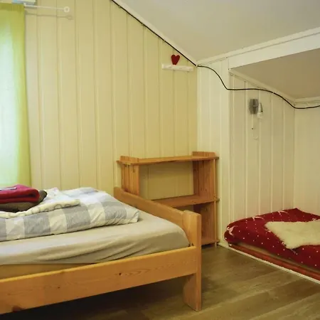 Five Bedroom Holiday In *